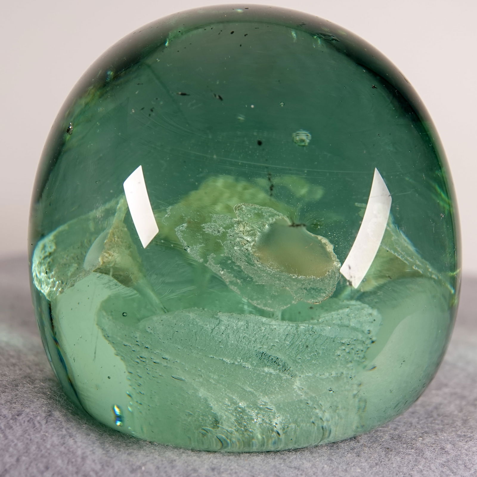 PAPERWEIGHT. Victorian Dump Weight. (1 of 10)