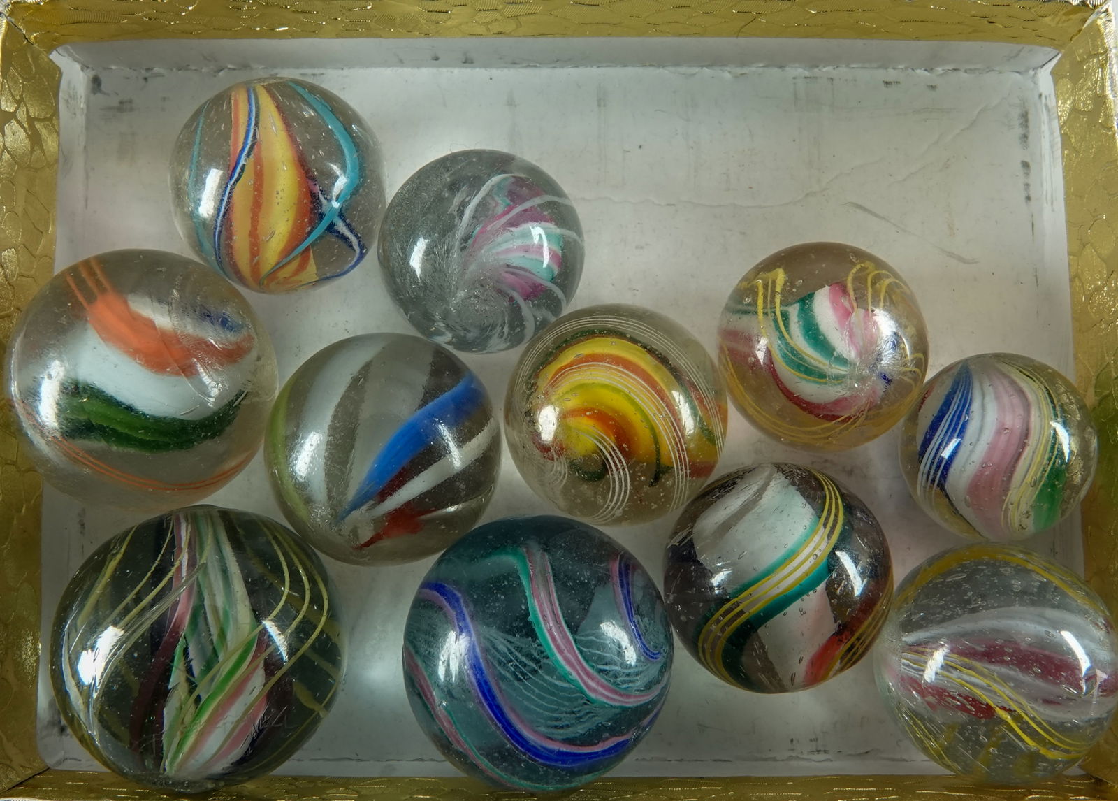 SWIRL, Assorted Core. 11 marbles. All Mint. (1 of 2)