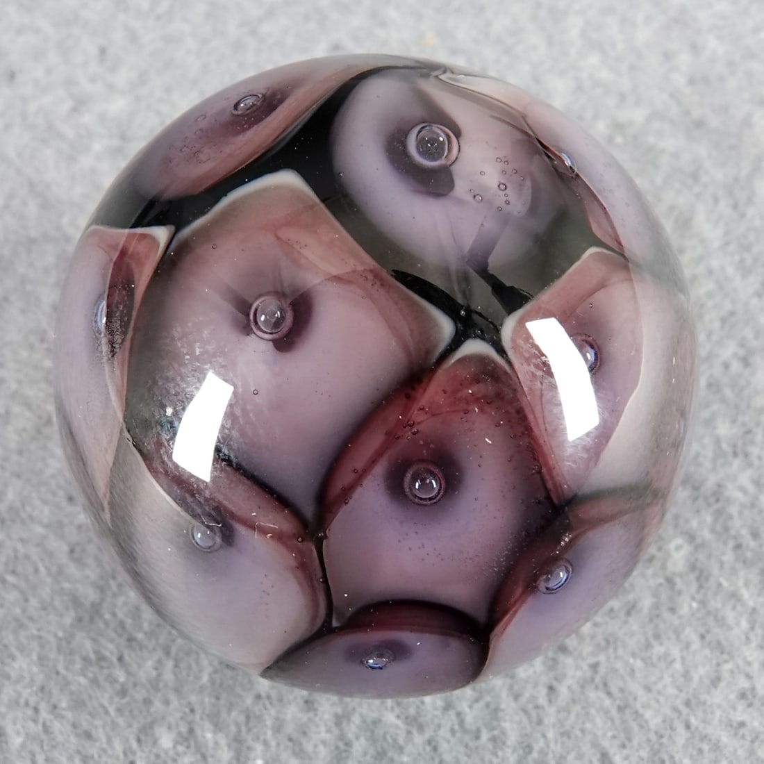 CONTEMPORARY HANDMADE, George O'Grady. 1-1/4". Mint (9.9). (1 of 7)