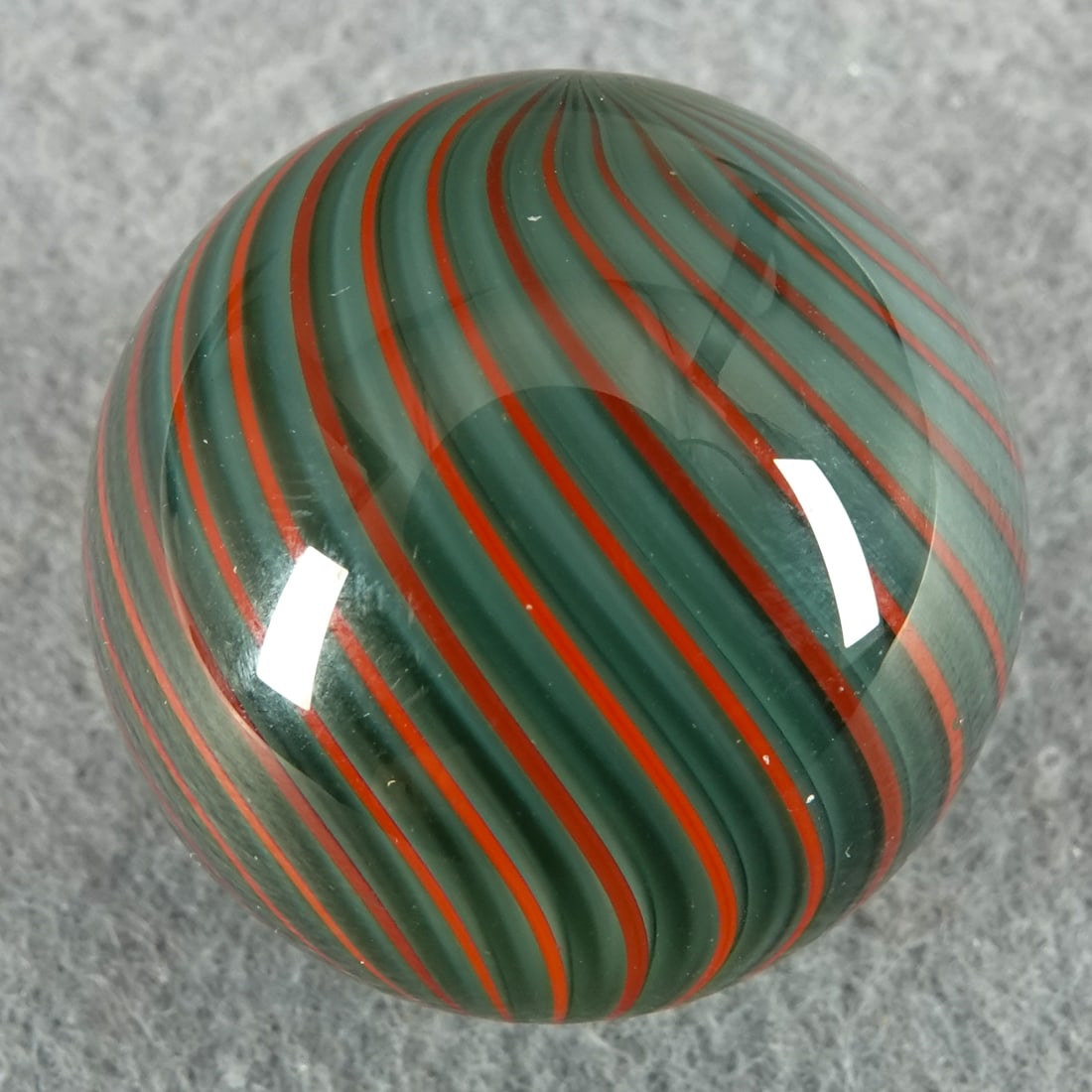 CONTEMPORARY HANDMADE, Mark Matthews. 1-3/16". Mint (9.9). (1 of 7)