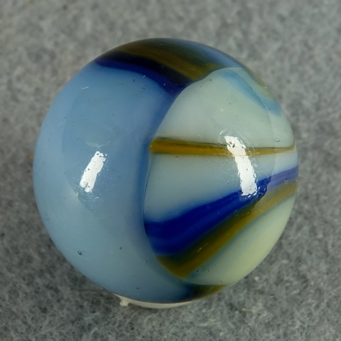 PELTIER GLASS COMPANY, Rainbo. 27/32". Near Mint(+) (8.9). (1 of 6)