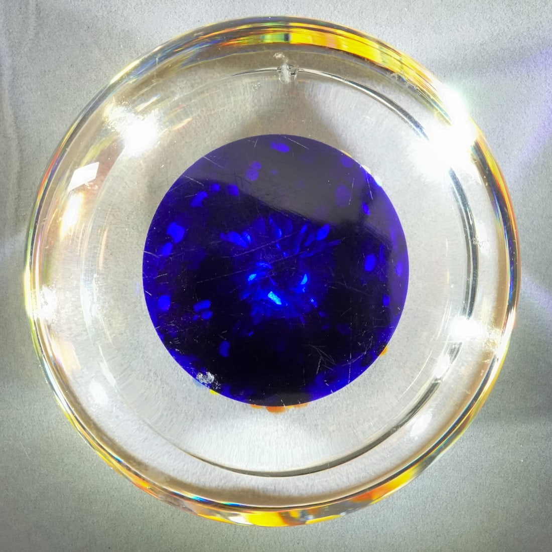 PAPERWEIGHT. 2 modern paperweights. - 2