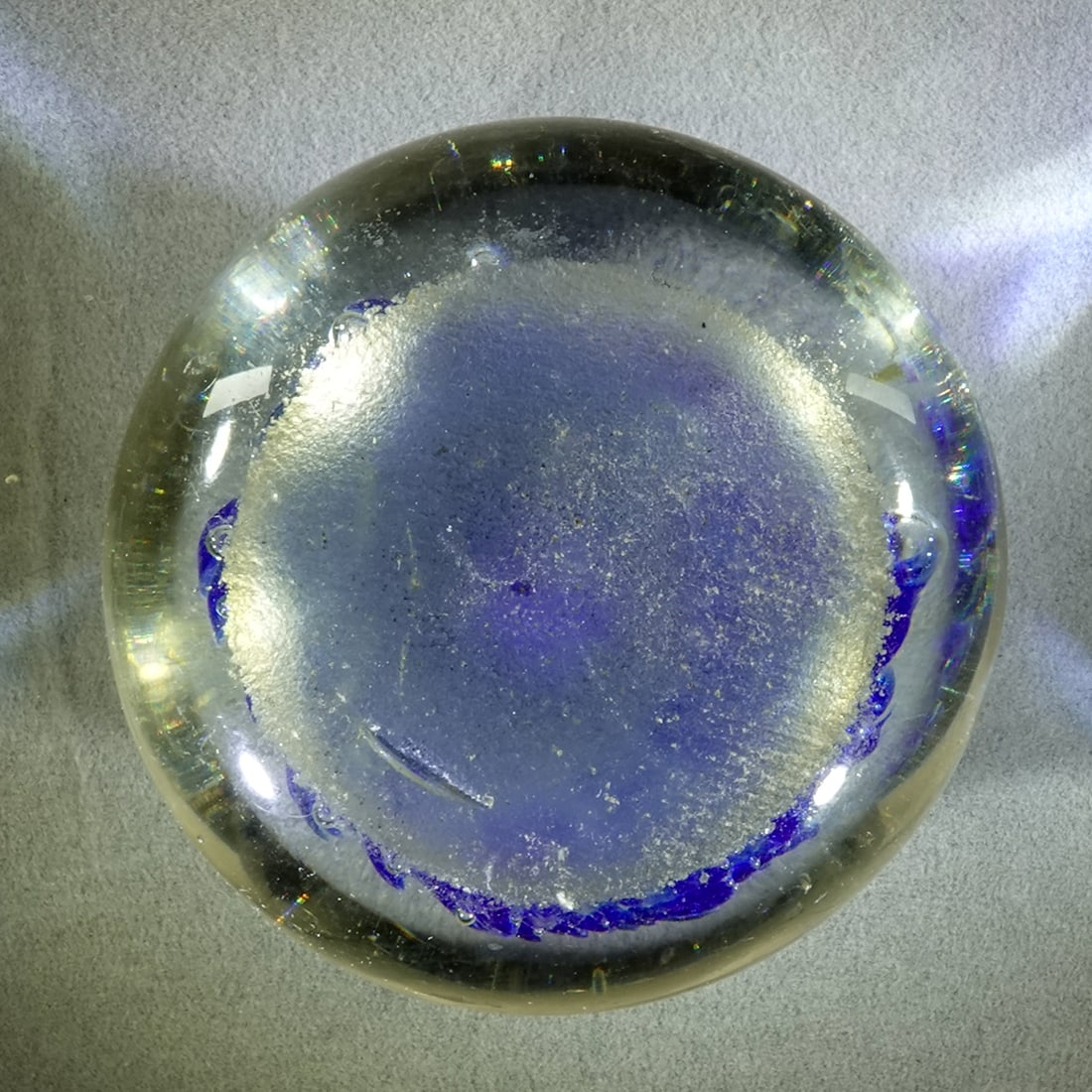 PAPERWEIGHT. 2 modern paperweights. - 4