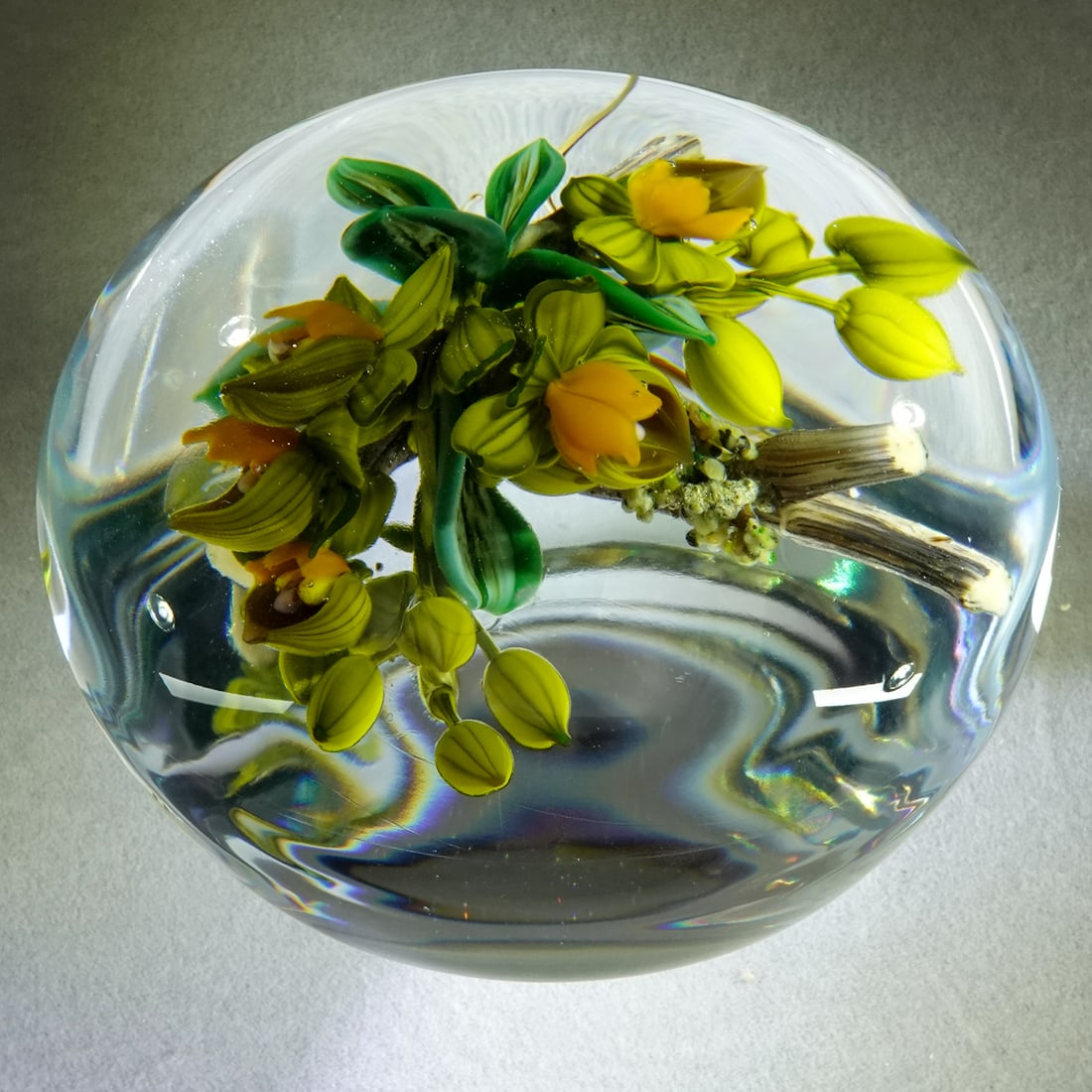 PAPERWEIGHT, Paul Stankard. Floral. Bittersweet branch. - 3