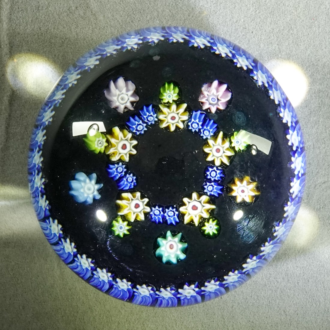 PAPERWEIGHT, Perthshire Paperweights. (1 of 4)
