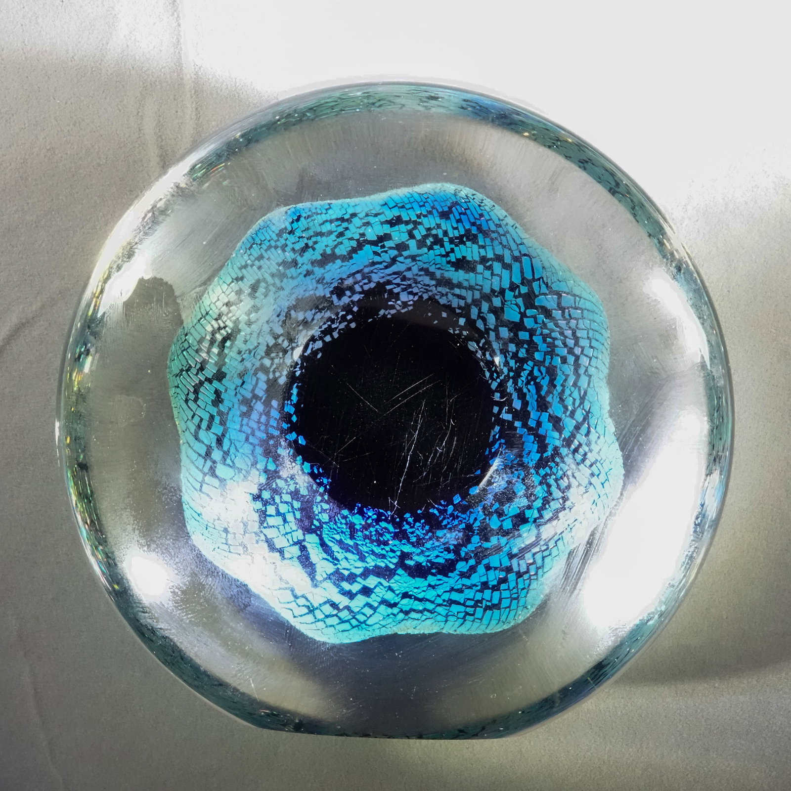 PAPERWEIGHT, Robert Eickholt. - 2