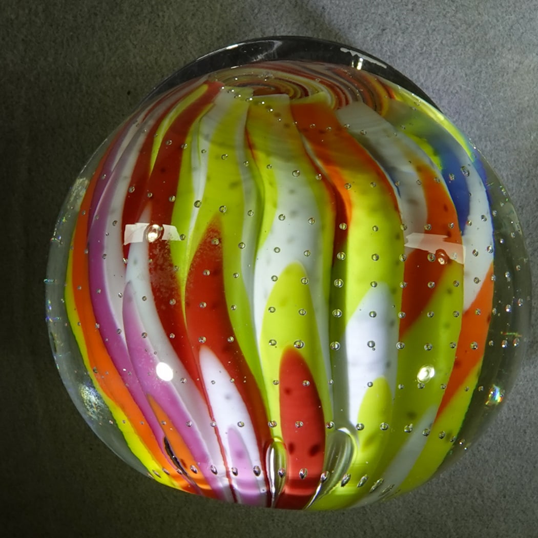 PAPERWEIGHT, Davis Glass Studio. - 2