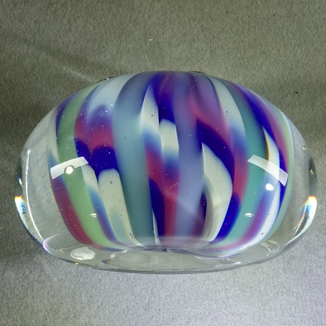 PAPERWEIGHT, Davis Glass Studio. - 2