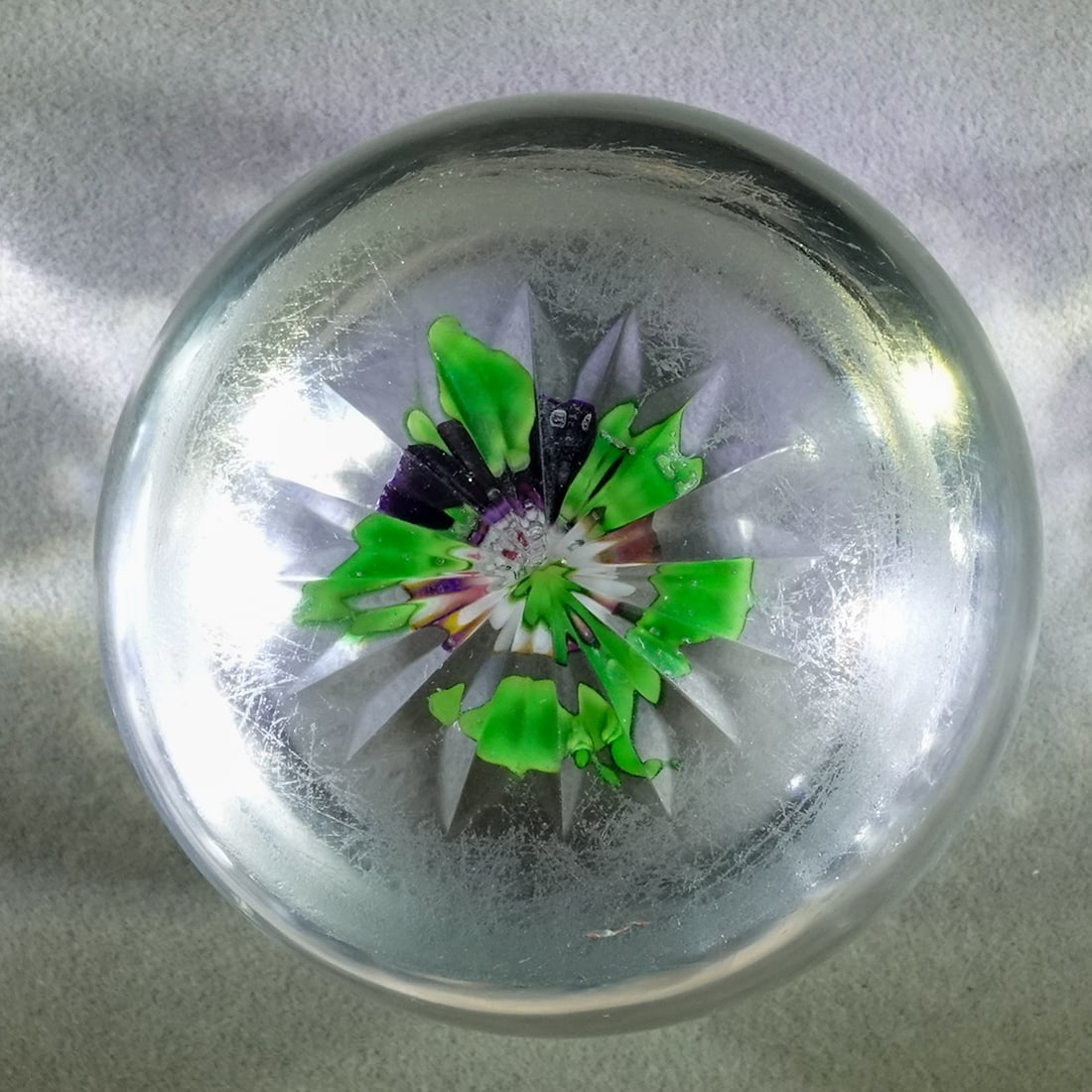 PAPERWEIGHT, Baccarat. Antique. - 2