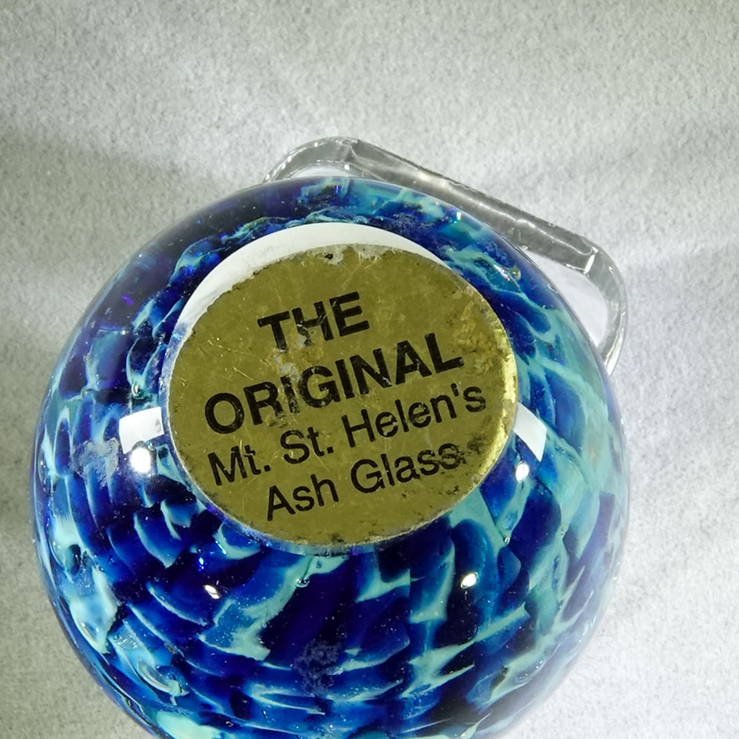 PAPERWEIGHT, Mount St. Helens. - 5