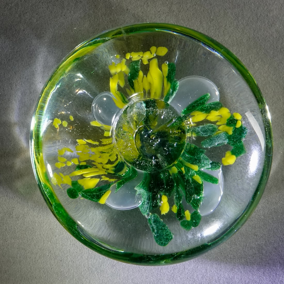 PAPERWEIGHT, Kent Helms. - 2