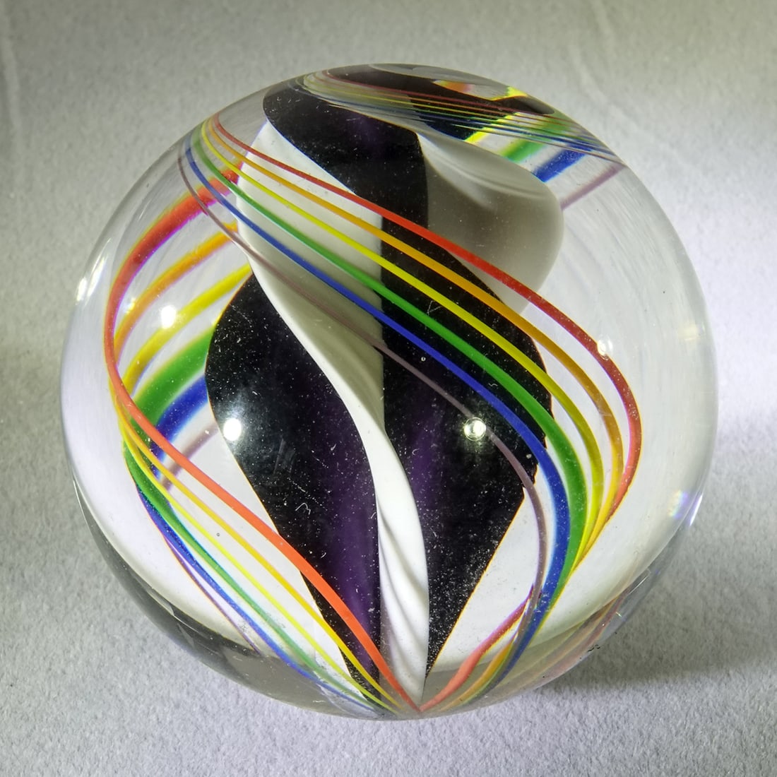 CONTEMPORARY HANDMADE, Mark Matthews. 2-1/16". Mint (9.9). (1 of 6)