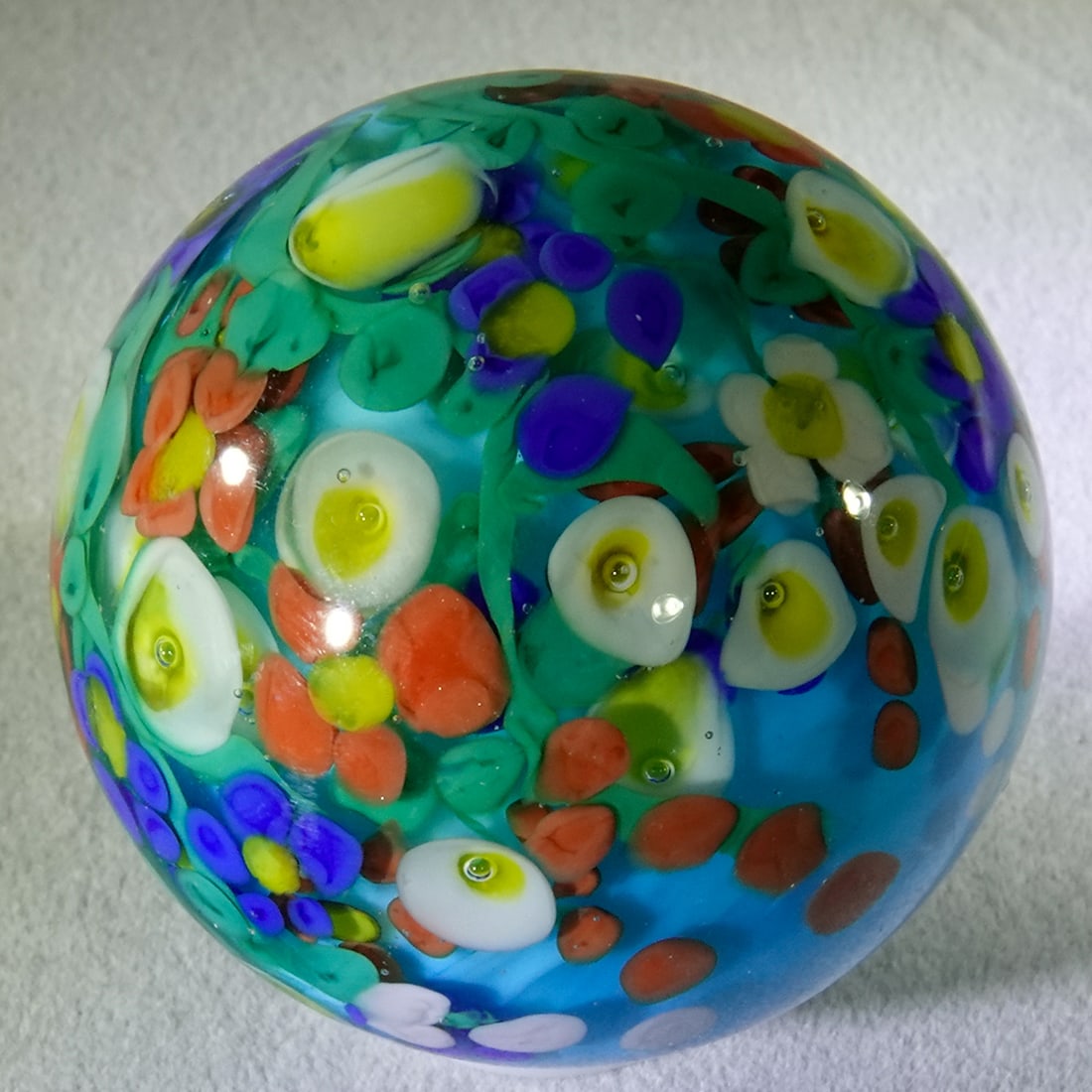 CONTEMPORARY HANDMADE, Cathy Richardson. 1-11/16". Mint (9.9). (1 of 6)