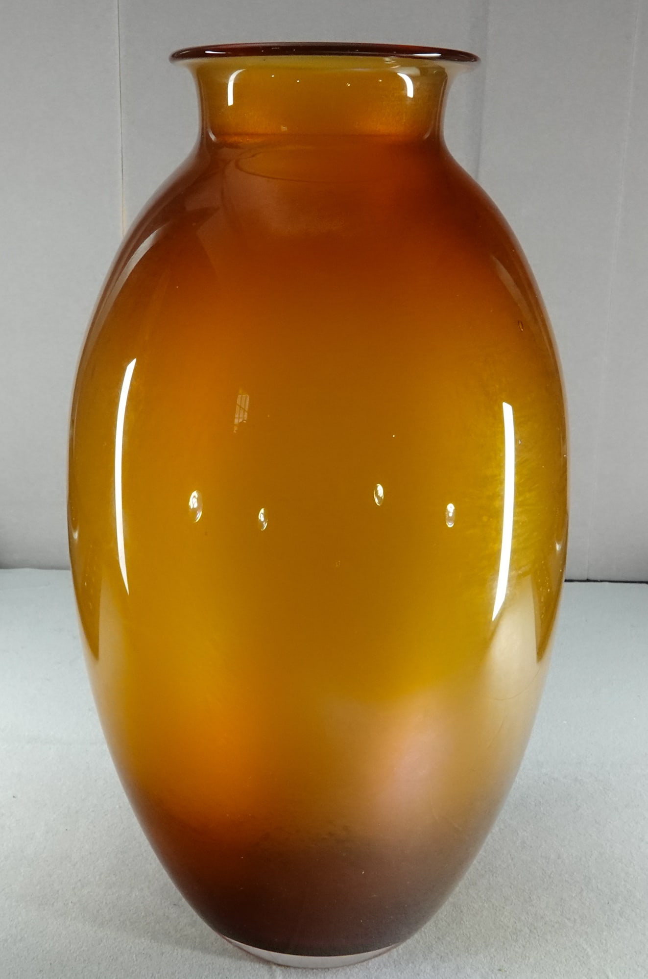 ART GLASS, Josh Simpson. Vase. (1 of 6)