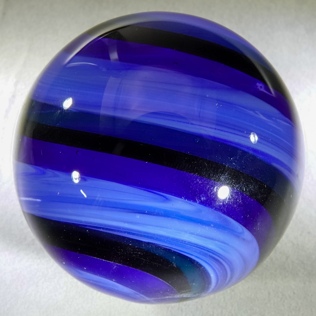 CONTEMPORARY HANDMADE, Unsigned. 2-1/8". Mint (9.9). - 2