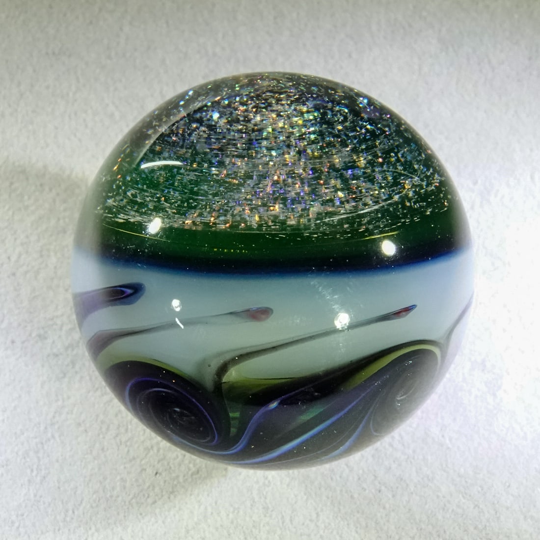 CONTEMPORARY HANDMADE, Unsigned. 1-3/8". Mint (9.9). - 2