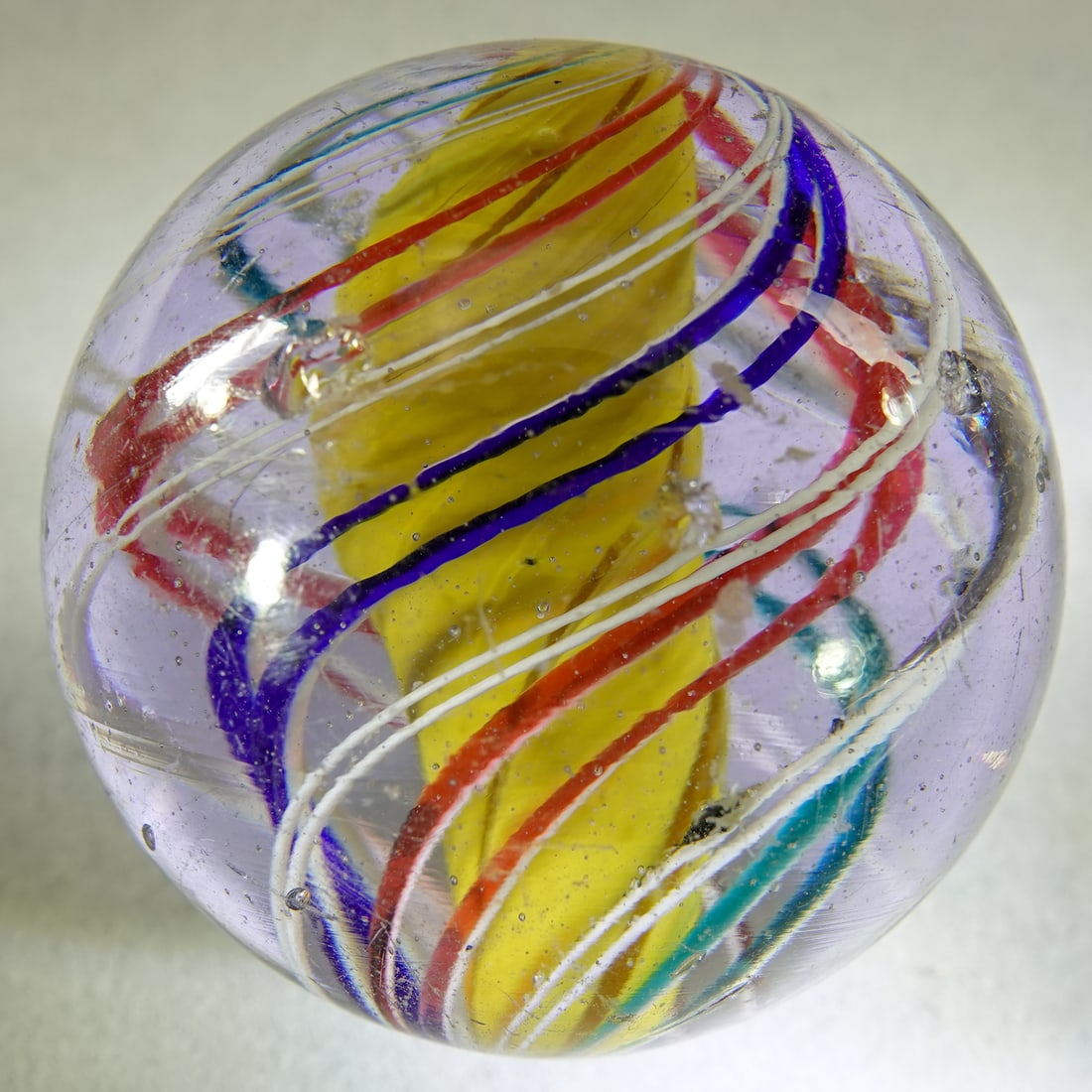 SWIRL, Solid Core. 1-15/16". Mint(-) (9.0). - 3