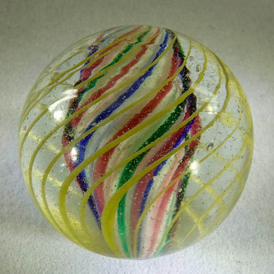 SWIRL, Solid Core. 1-3/4". Mint (9.6).: SWIRL, Solid Core. Three-Layer Swirl. Candle core. Germany, circa 1860-1920. 1-3/4". Mint (9.6).