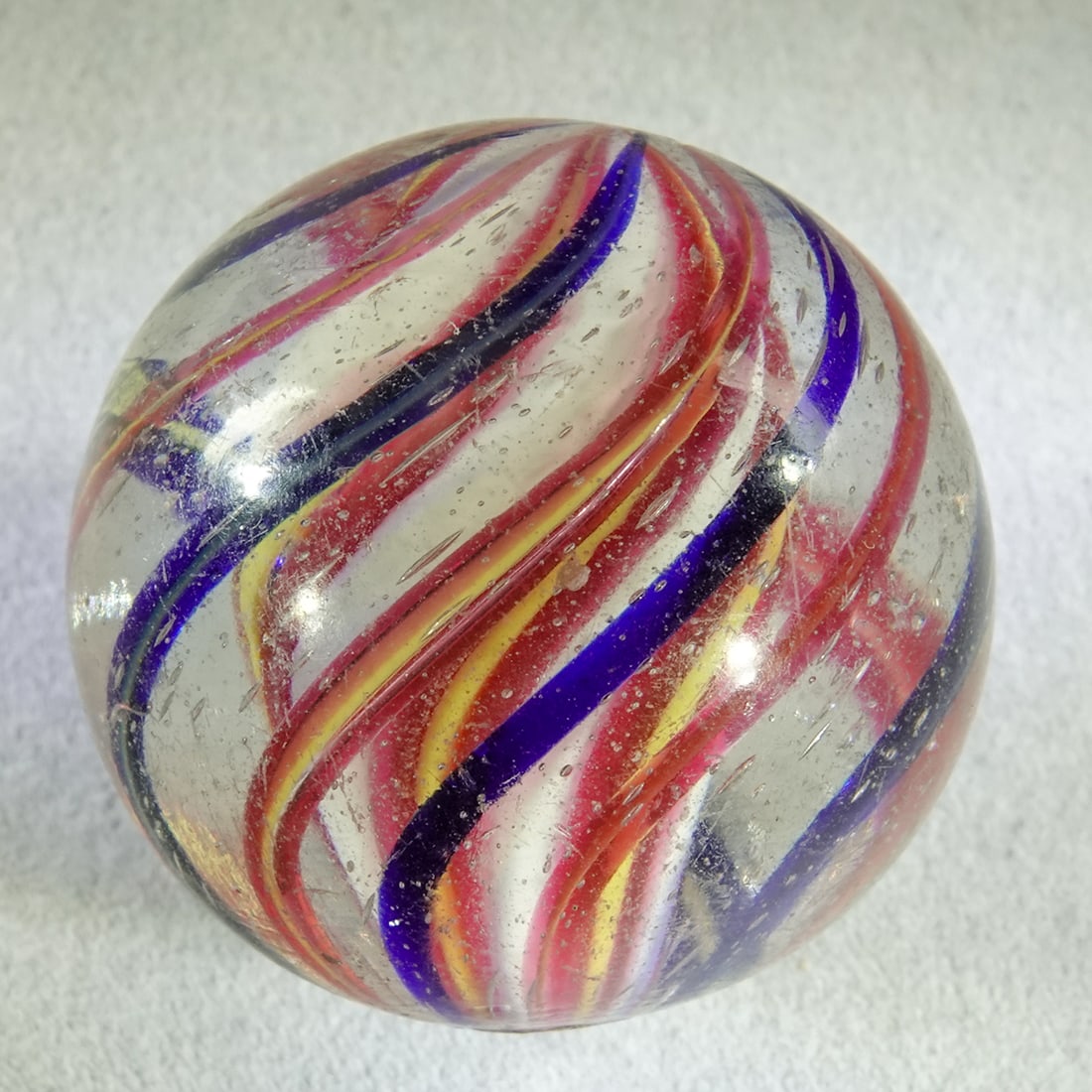 SWIRL, Solid Core. 1-3/16". Mint(-) (9.2). (1 of 6)