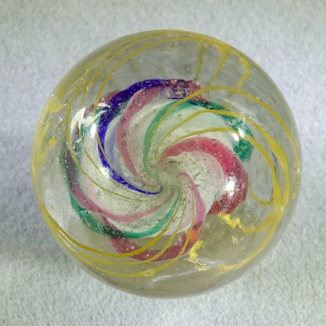 SWIRL, Solid Core. 1-1/16". Mint (9.9). - 5