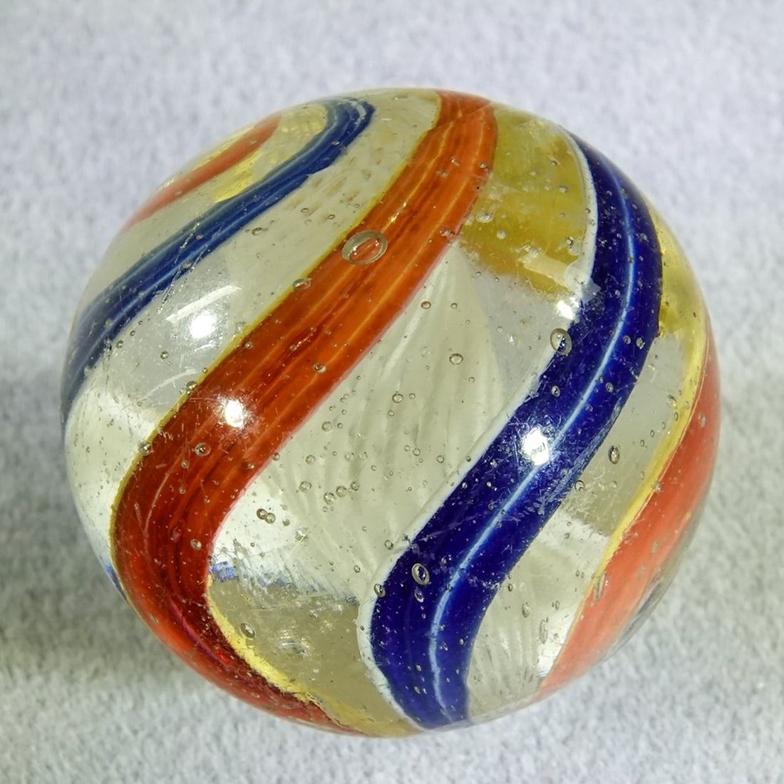 SWIRL, Latticinio Core. 13/16". Mint (9.5). (1 of 6)