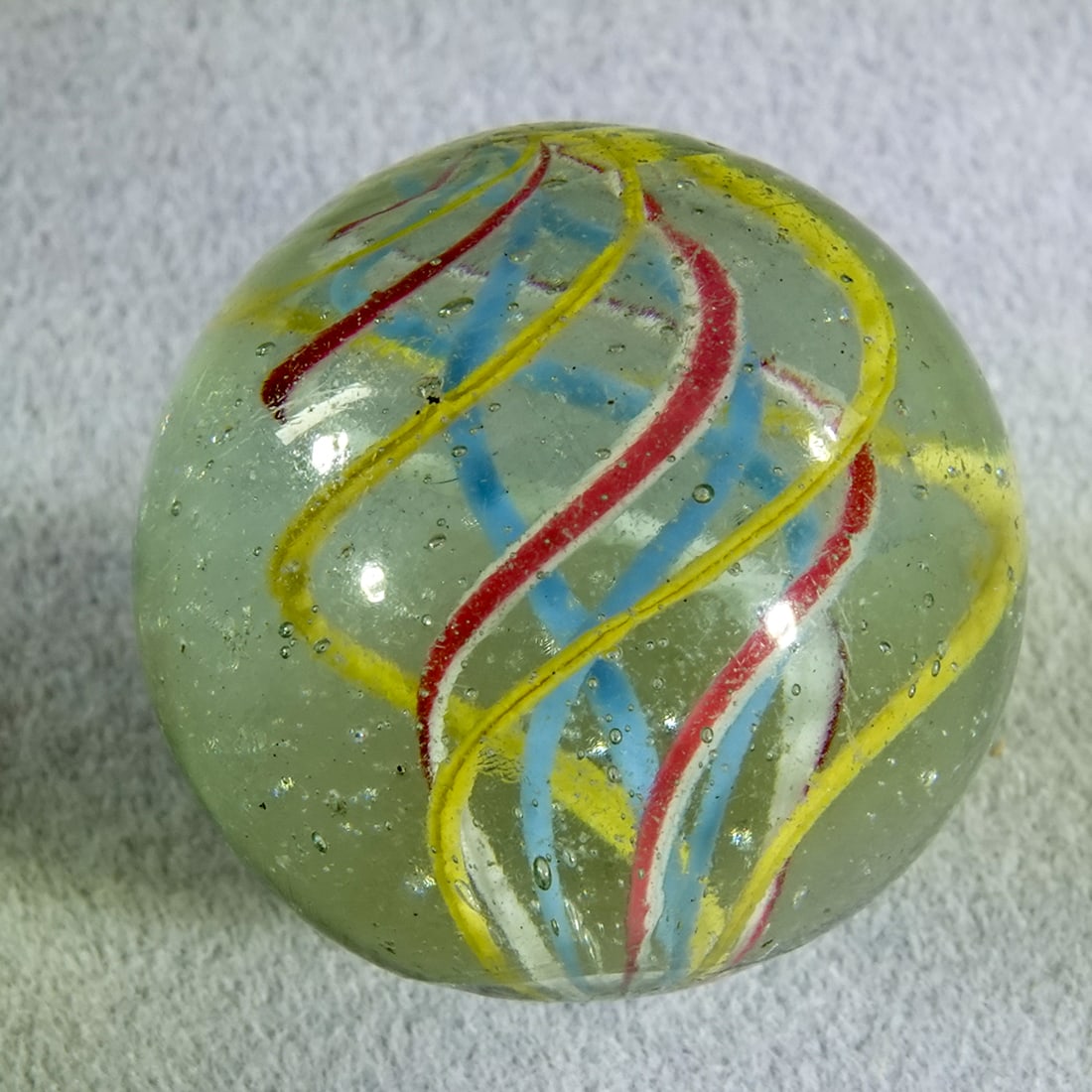 SWIRL, Divided Core. 13/16". Mint(-) (9.0). - 3