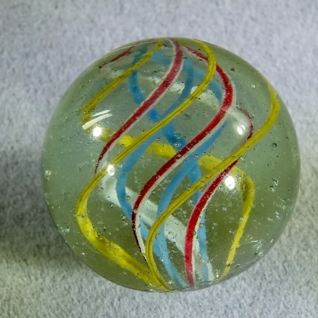 SWIRL, Divided Core. 13/16". Mint(-) (9.0). - 4