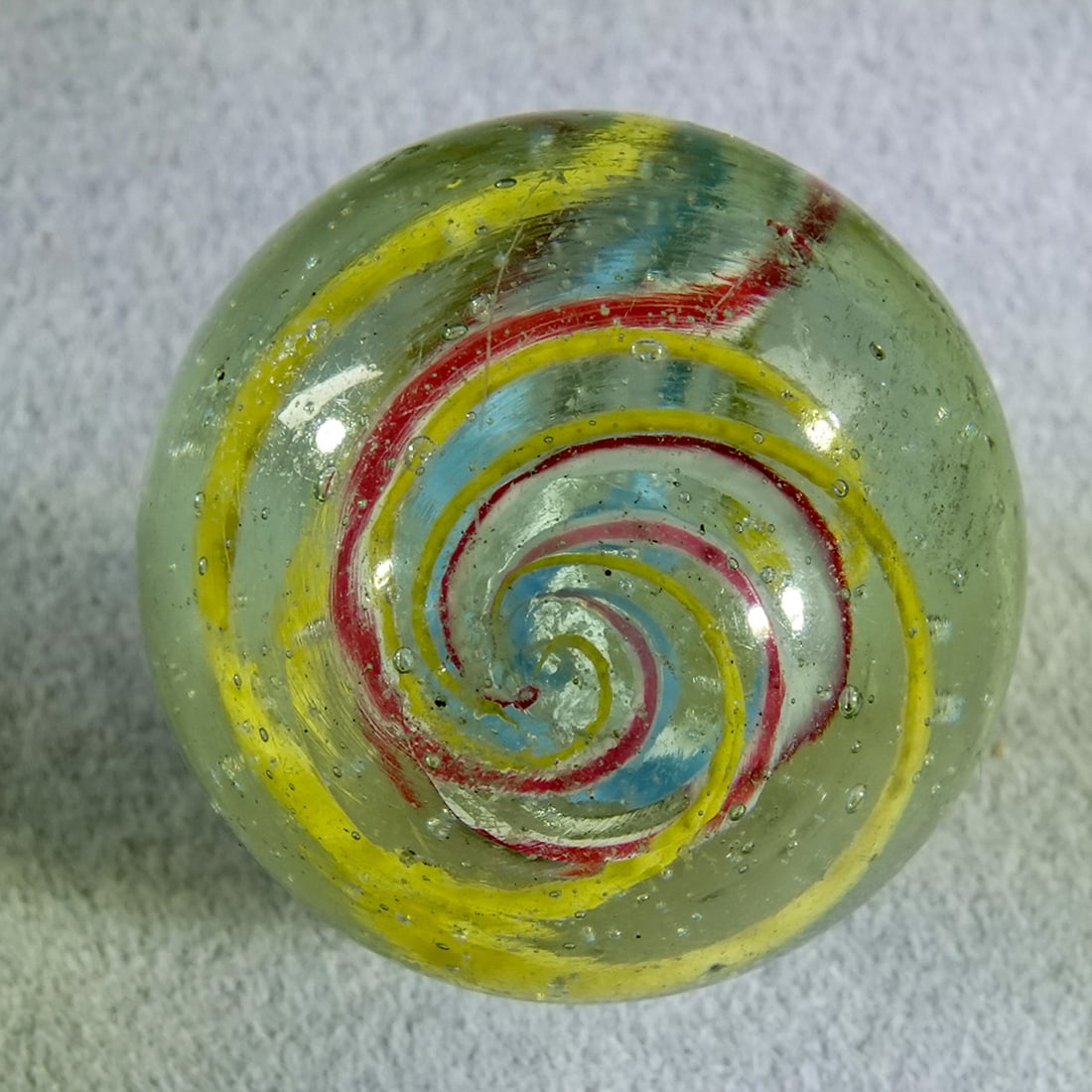 SWIRL, Divided Core. 13/16". Mint(-) (9.0). - 5