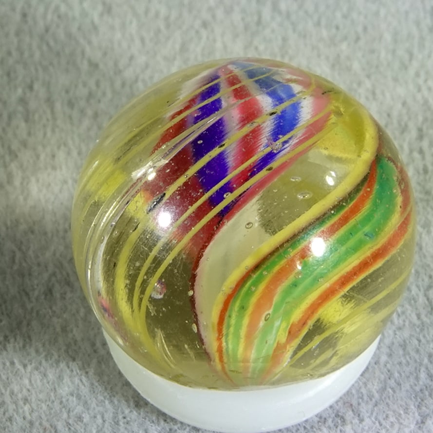 SWIRL, Ribbon Core. 9/16". Mint (9.9). - 2