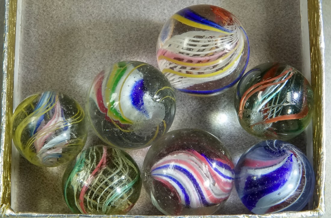 SWIRL, Assorted Core. 6 marbles. (1 of 2)