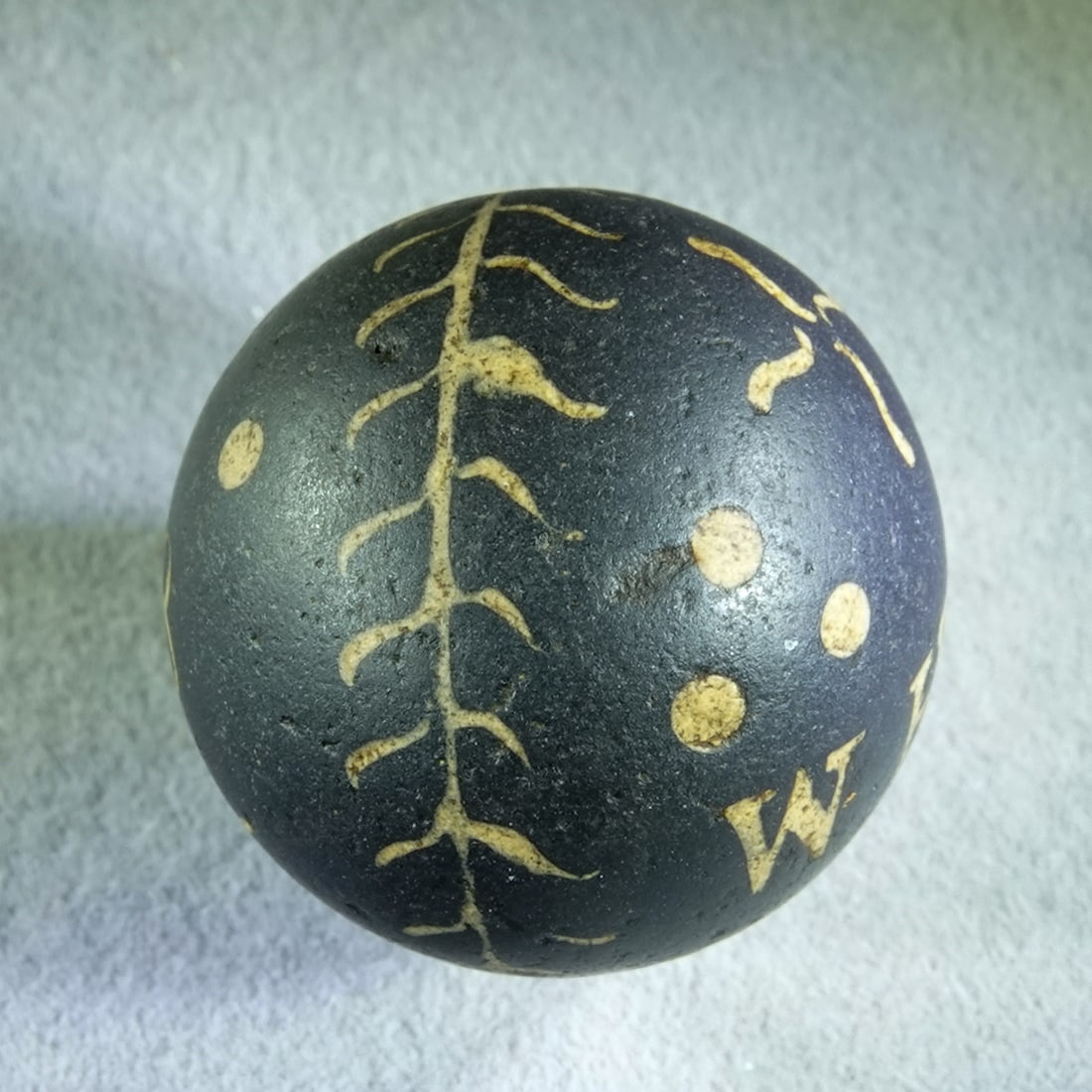 NON-GLASS HANDMADE, Earthenware. Sgraffito. 25/32". Mint (9.9). - 3
