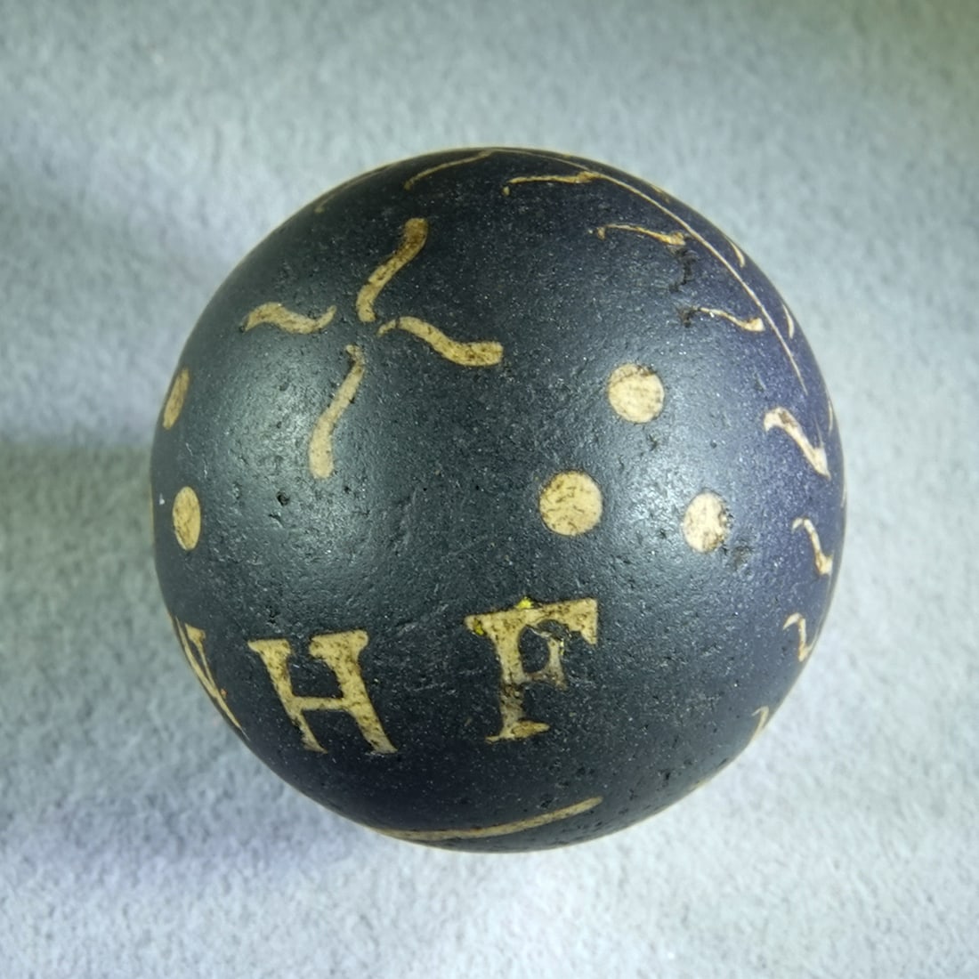 NON-GLASS HANDMADE, Earthenware. Sgraffito. 25/32". Mint (9.9). - 5