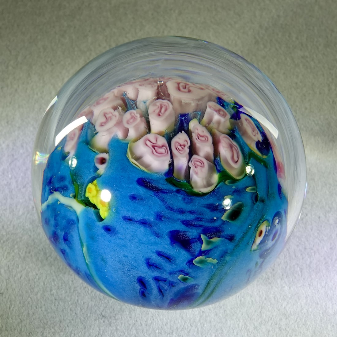 CONTEMPORARY HANDMADE, Shawn Messenger. 1-3/4". Mint (9.9). (1 of 7)