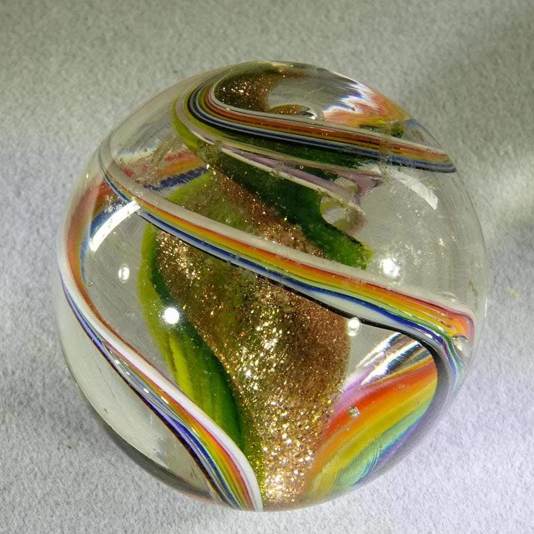 CONTEMPORARY HANDMADE, Rolf Wald. 1-7/16". Mint (9.9). (1 of 6)