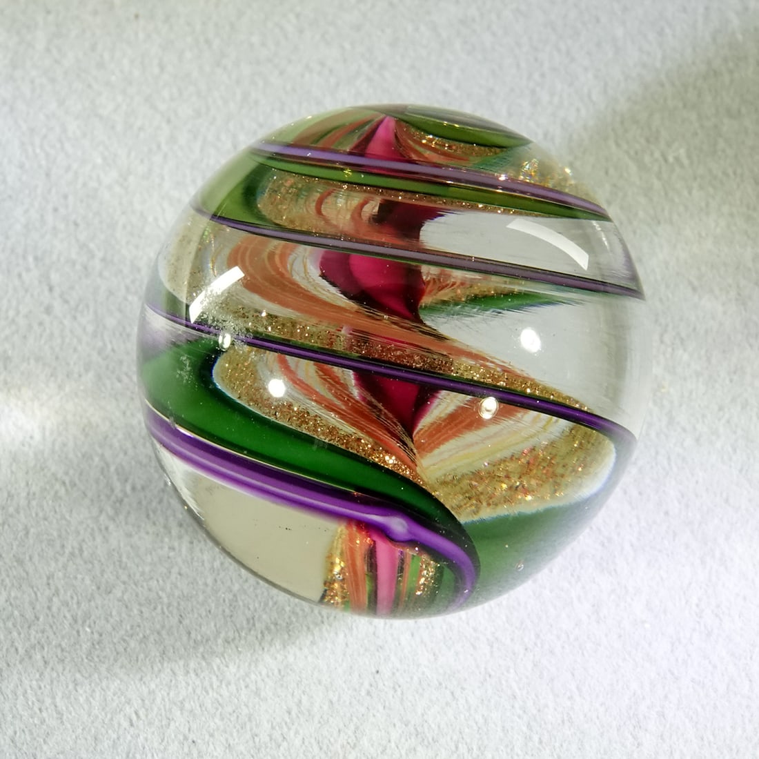 CONTEMPORARY HANDMADE, Geoffrey Beetem. 1-1/4". Mint (9.9). (1 of 6)