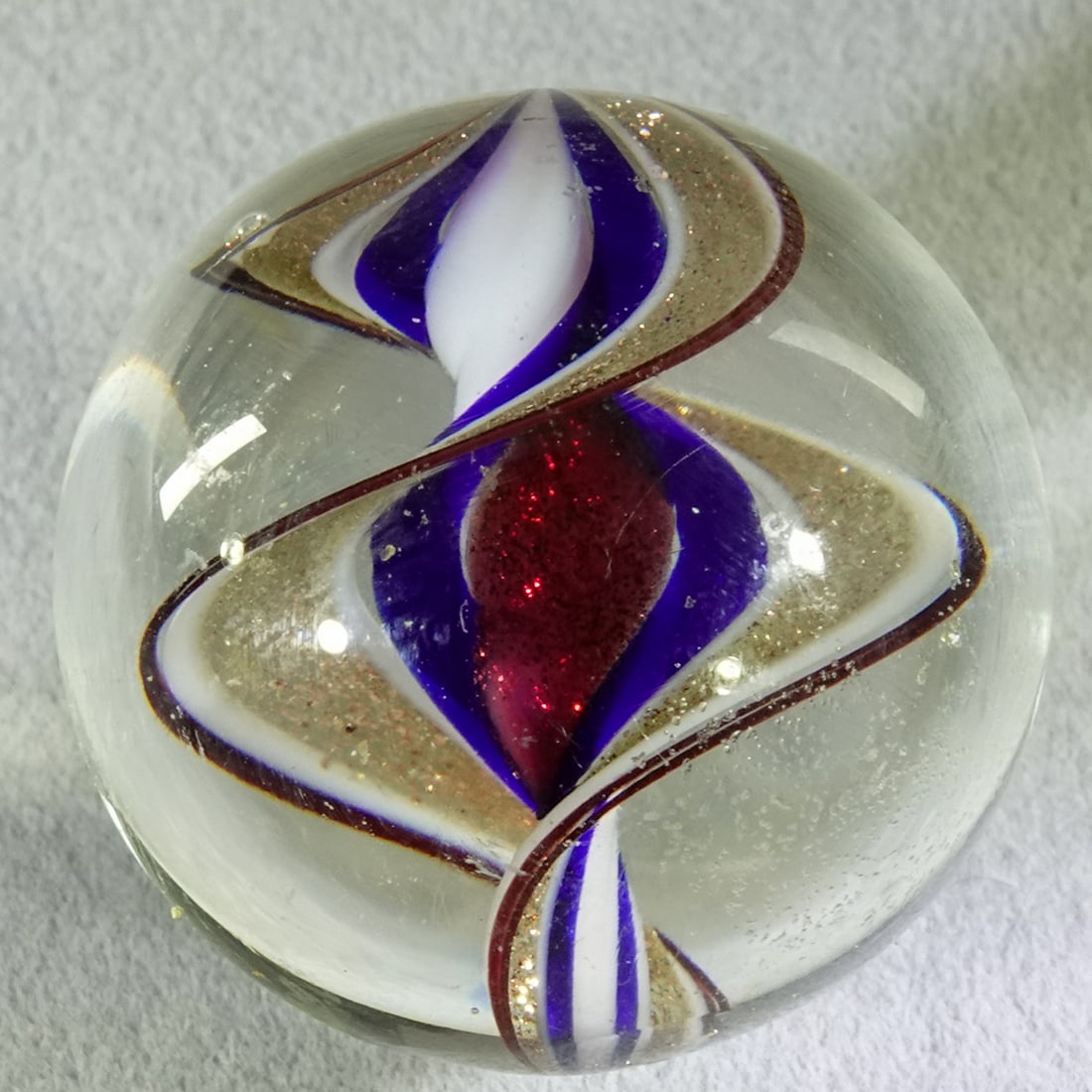 CONTEMPORARY HANDMADE, Dudley Giberson. 1-1/16". Mint (9.9).: CONTEMPORARY HANDMADE, Dudley Giberson. Lutz Ribbon Core Swirl. Signed "Giberson". Dudley Giberson was a scientific glassblower from New Hampshire who was a colleague of Charles Kaziun. He is one of t