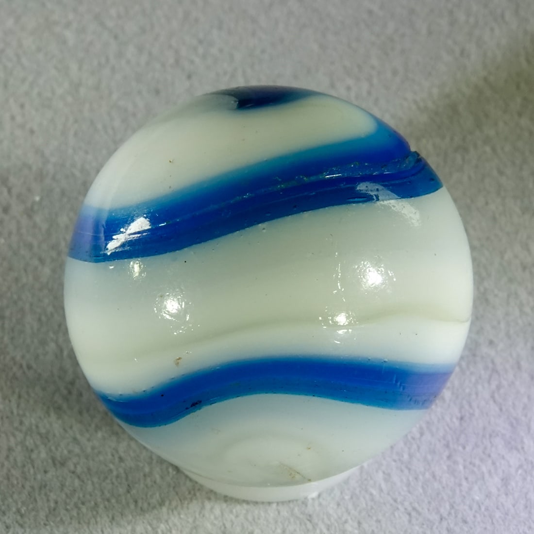 TRANSITIONAL, Crease Pontil. 1-1/16". Mint(-) (9.0). - 3
