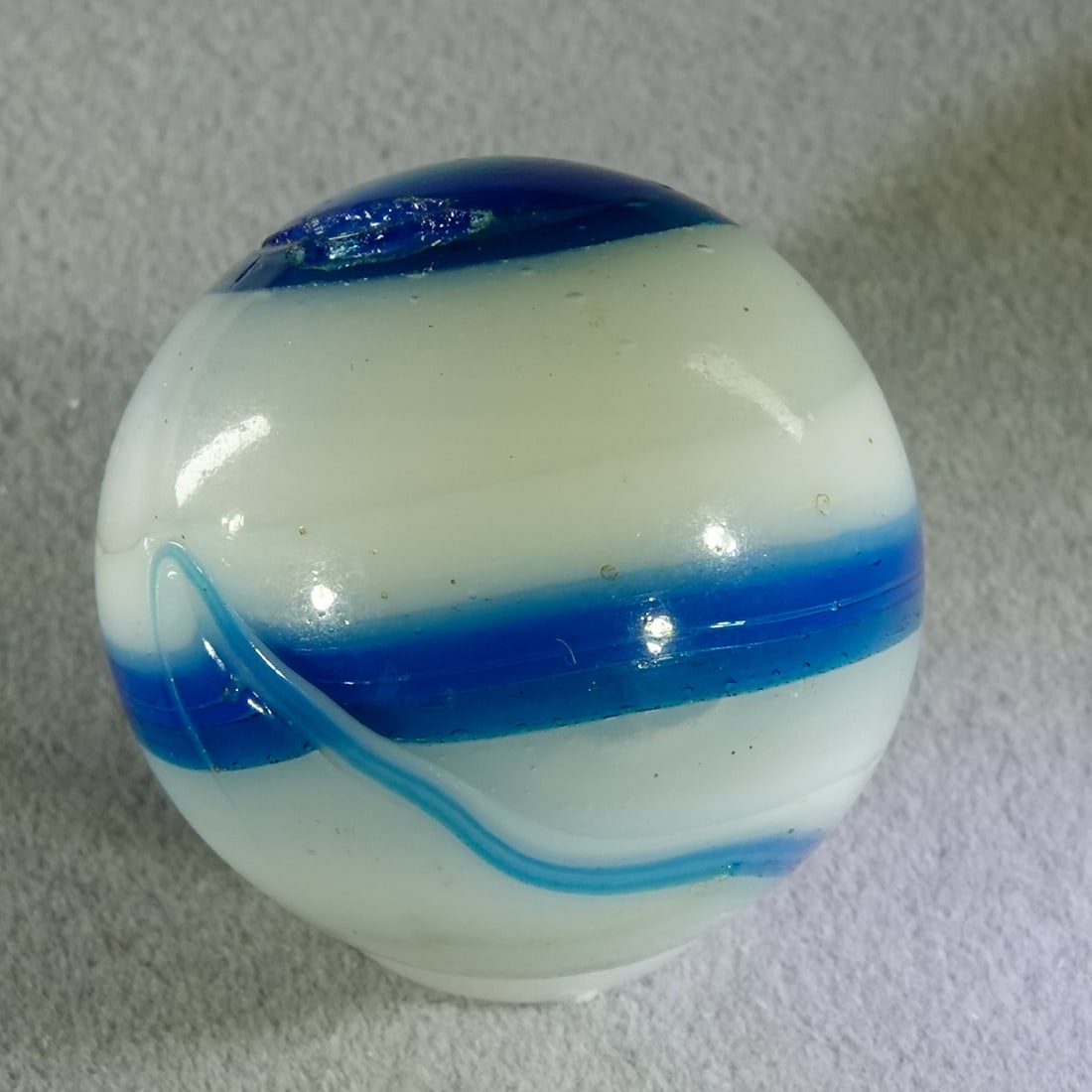 TRANSITIONAL, Crease Pontil. 1-1/16". Mint(-) (9.0). - 5