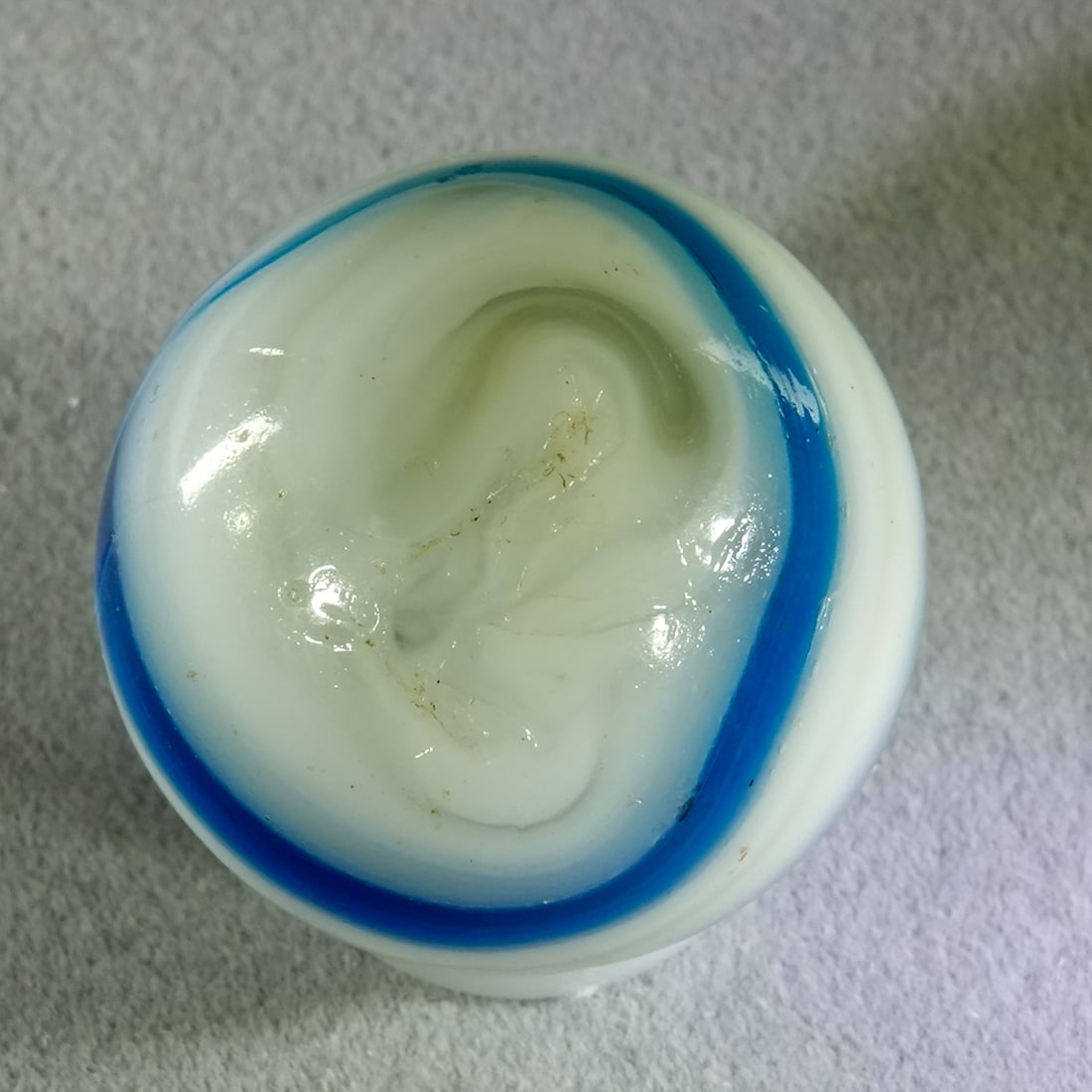 TRANSITIONAL, Crease Pontil. 1-1/16". Mint(-) (9.0). - 6