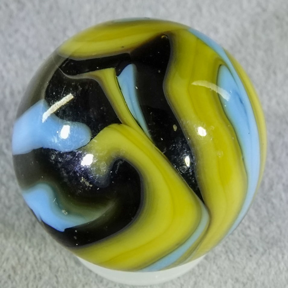 CHRISTENSEN AGATE COMPANY, Swirl. 23/32". Mint (9.9).: CHRISTENSEN AGATE COMPANY, Swirl. Shooter three-color Swirl. Cambridge OH, circa 1925-1930. 23/32". Mint (9.9).