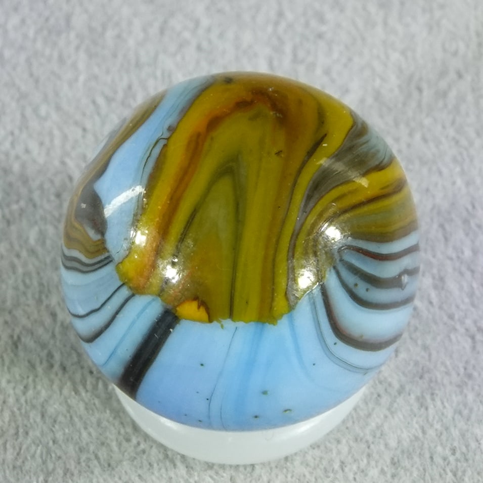 CHRISTENSEN AGATE COMPANY, Striped Opaque. 5/8". Near Mint(+) (8.9). (1 of 7)