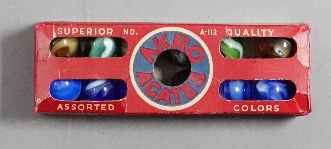 AKRO AGATE COMPANY, Original Package. No. A-112 Bullseye box. (1 of 6)