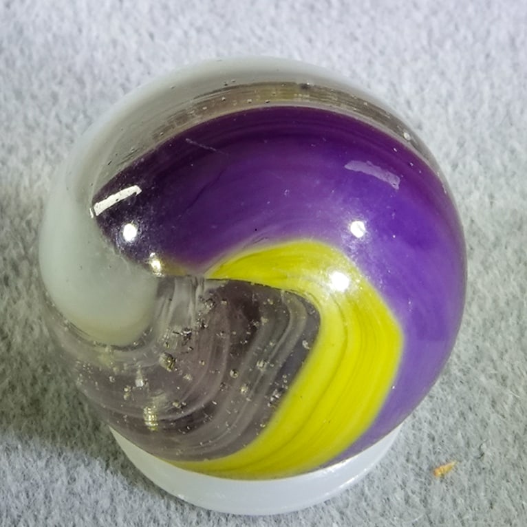 AKRO AGATE COMPANY, Popeye Corkscrew. 5/8". Near Mint(+) (8.9). (1 of 8)