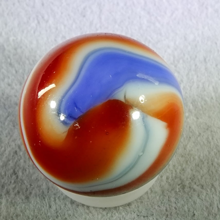 AKRO AGATE COMPANY, Corkscrew. 21/32". Mint (9.7). (1 of 7)