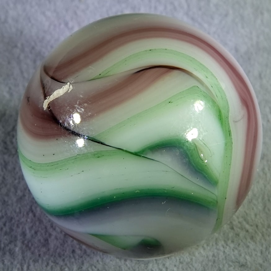 FOREIGN MACHINE MADE, Swirl. Veiigglas. 25/32". Mint (9.9). (1 of 6)