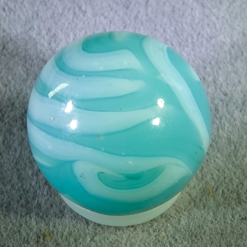 ALLEY AGATE COMPANY, Swirl. Blue Sky. 5/8". Mint (9.9).: ALLEY AGATE COMPANY, Swirl. Blue Sky. West Virginia, circa 1930-1940. 5/8". Mint (9.9).