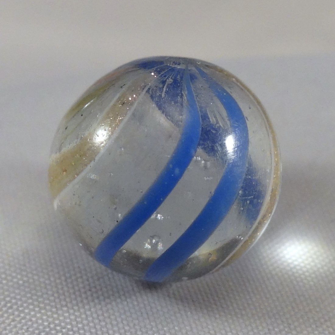 Marbles: Lot 27.  LUTZ, Banded. Mint (9.9). 17/32". (1 of 4)