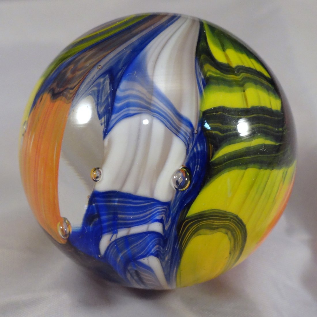 Marbles: Lot 37.  CONTEMP, Jim Davis. Mint (9.9). 2". (1 of 5)