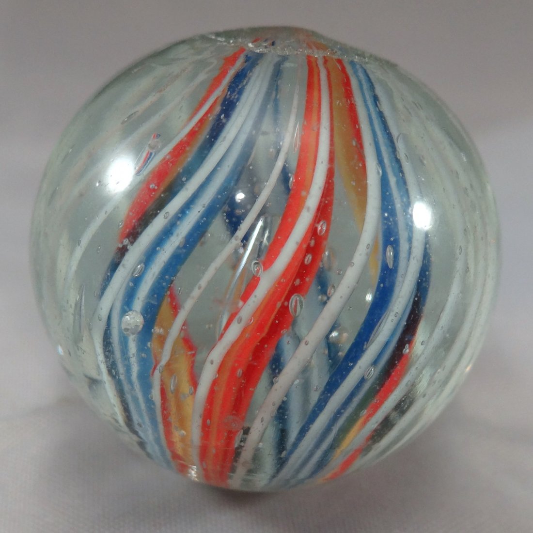 Marbles: Lot 47.  SWIRL, Divided Core. Mint (9.7). (1 of 4)
