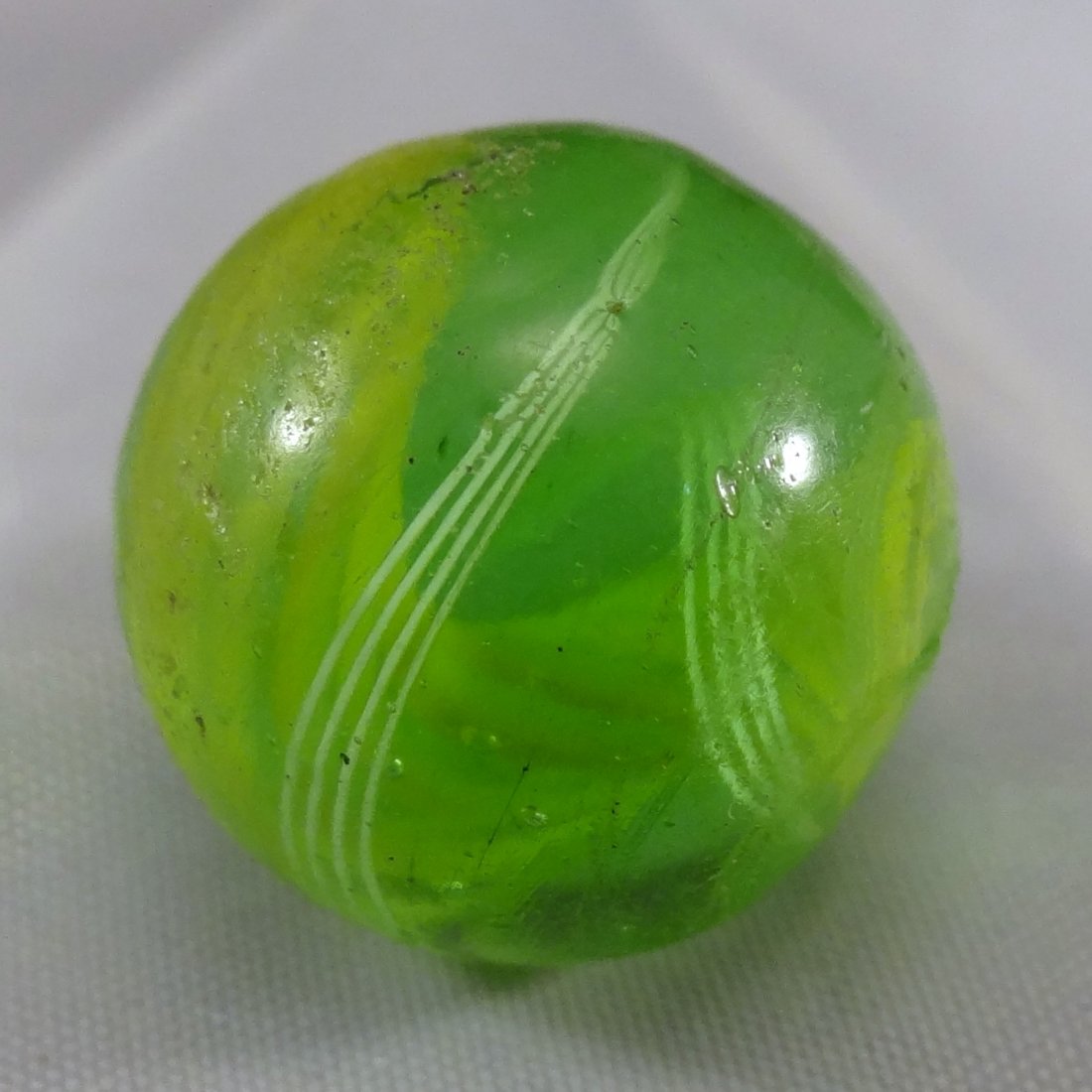 Marbles: Lot 78.  SWIRL, Ribbon Core. Mint (9.5). 5/8". (1 of 4)